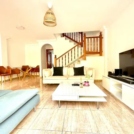 Habitacion Con Wifi En Casa Privada Con Bano Compartida, Netflix, Tenerife Sur Rum i privatbostad San Miguel de Abona