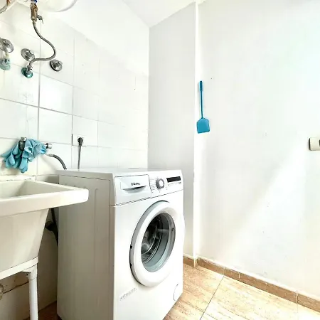 Habitacion Con Wifi En Casa Privada Con Bano Compartida, Netflix, Tenerife Sur