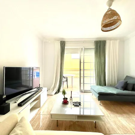Habitacion Con Wifi En Casa Privada Con Bano Compartida, Netflix, Tenerife Sur Séjour chez l'habitant San Miguel de Abona