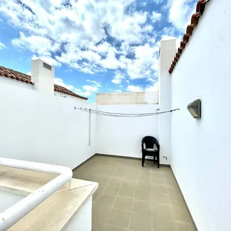 Habitacion Con Wifi En Casa Privada Con Bano Compartida, Netflix, Tenerife Sur Séjour chez l'habitant San Miguel de Abona